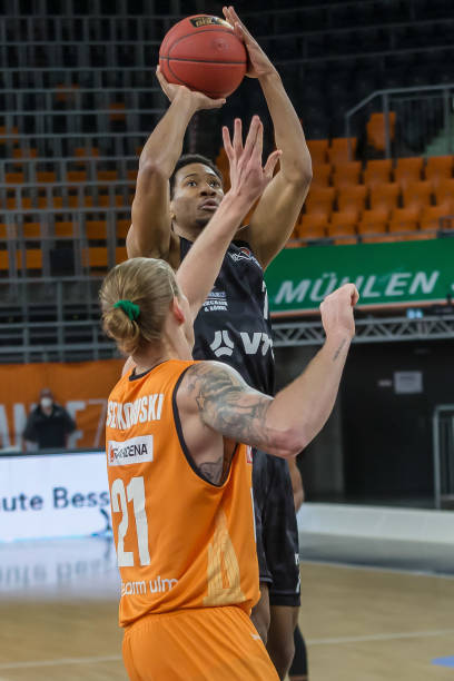 得不够果断 得不够果断