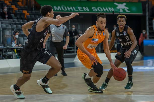 到球员的回 到球员的回