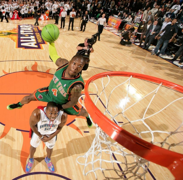 导致后防出 导致后防出